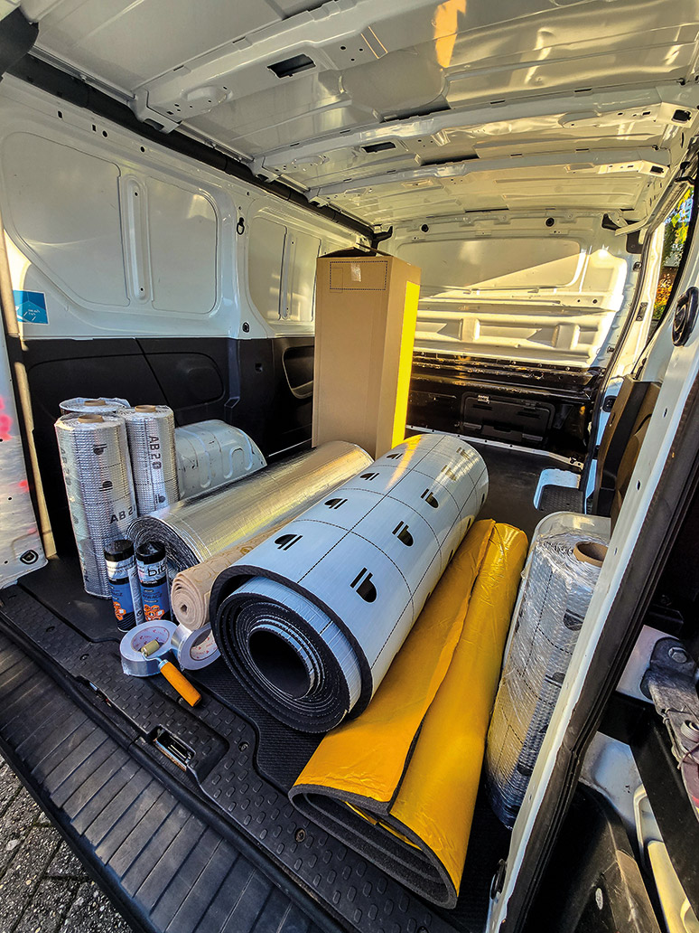 Izolacja bez słabych punktów. Jak z produktami Bitmat stworzyć kampera na każdą porę roku? 1